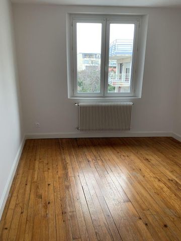 Location Appartement 3 pièces 69m² VALENCE 26000 - Photo 2