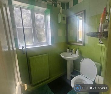 Studio to rent - Photo 6