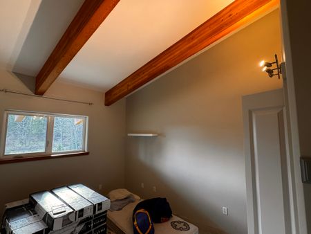 1425 Benzon Crescent - 3 - Main House - Photo 4