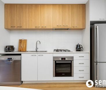 2 bedroom townhouse with rooftop entertaining - Photo 6