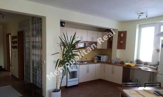 Svetlý a priestranný 2,5 izbový byt s balkónom v tichej zelenej lokalite blízko lesa - Photo 1