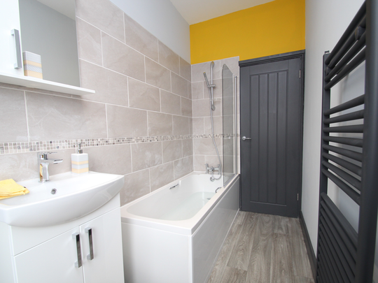 An Awesome Houseshare share for Rent in Leeds - Photo 1