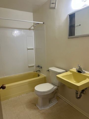1 BED/1 BATH - 602 HOPKINS ST - Available DEC 15TH *December Rent Special!* - Photo 4