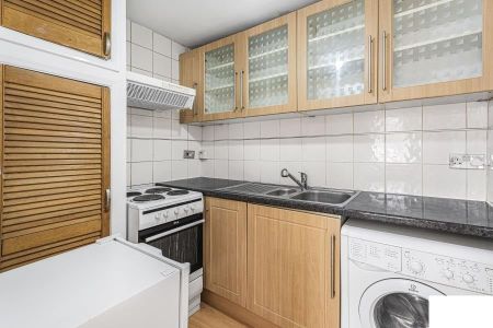 1 Bed Flat, Effingham Road, N8 - Photo 4