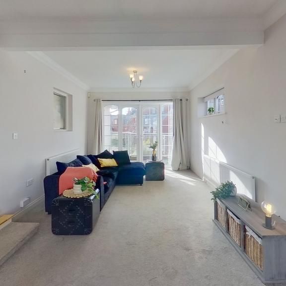 3 bedroom detached bungalow to rent - Photo 1