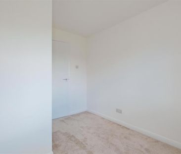 3 bedroom detached house to rent - Photo 4
