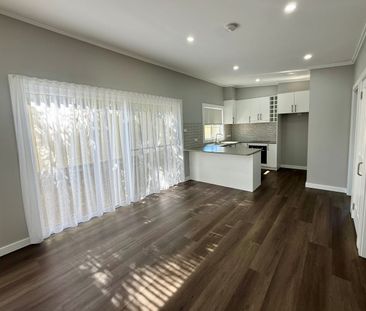 MODERN 2 BEDROOM GRANNY FLAT - READY TO MOVE INTO TODAY!! - Photo 1