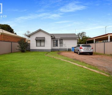60 Carr Crescent, Mooroopna - Photo 2