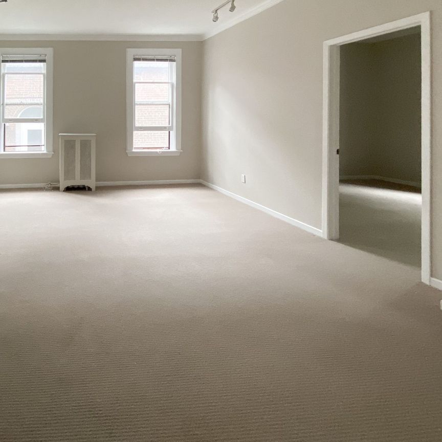 For Lease - 72 Walmer Road Unit# 4, Toronto, Ontario - Photo 1