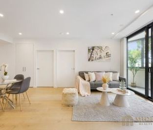 Sunlit North-Facing Apartment in Lindfield's Village Precinct - Photo 1