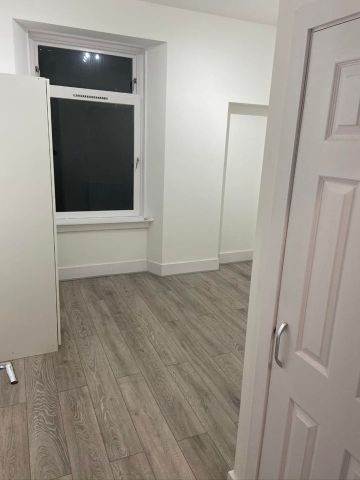 2 Bed Flat, Menzies Road, AB11 - Photo 2