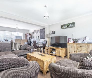 4 bedroom detached house to rent - Photo 5