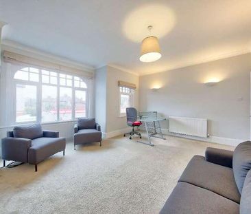 Chatsworth Avenue, Wimbledon Chase, SW20 - Photo 1