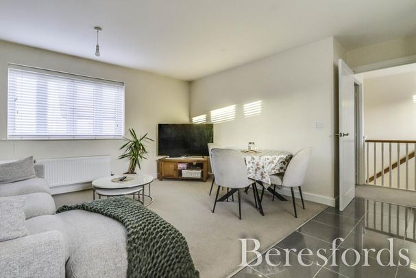 2 bedroom maisonette to rent - Photo 1