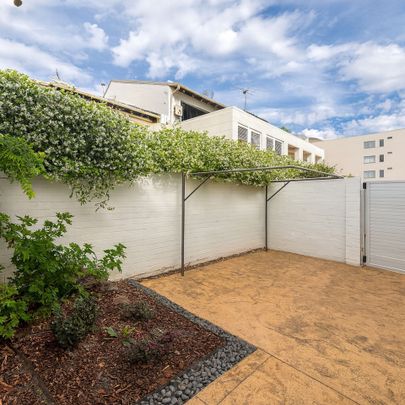 Prestige Location – Stylish Home with Space, Security & Class - Photo 1