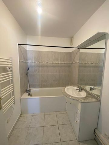 Location Appartement 2 pièces 49m² DAX 40100 - Photo 5