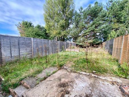 3 bedroom semi-detached house to rent - Photo 5