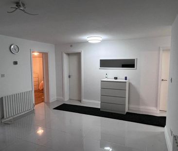 6 bedroom terraced house to rent - Photo 5