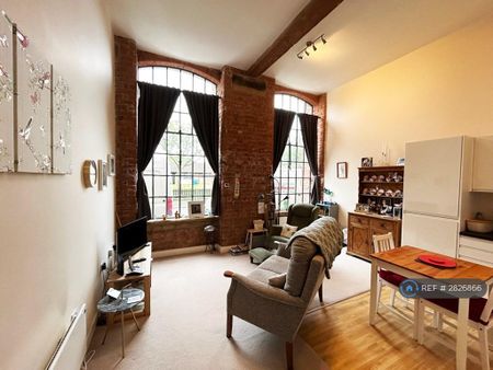 1 bedroom flat to rent - Photo 2