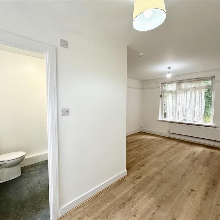 House share to rent - Photo 1