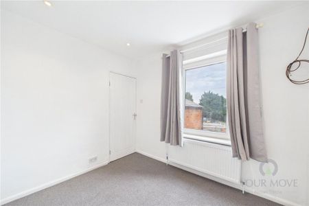 3 bedroom terraced house to rent - Photo 2