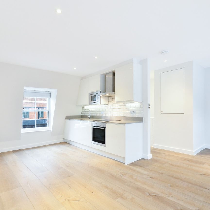 2 Bedroom Apartment, New Row, Covent Garden, WC2N - Photo 1