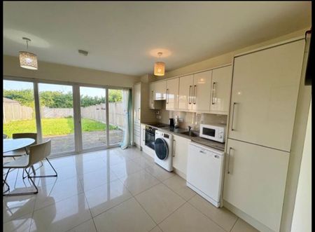 4 Windmill Avenue, Rathcoole, Dublin County, D24KC5D - Photo 3