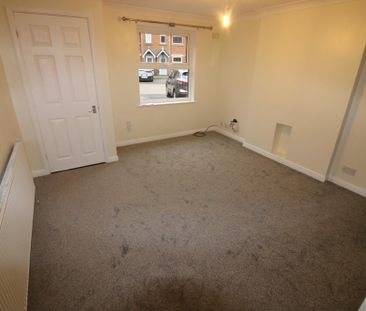 2 bedroom semi-detached house to rent - Photo 2