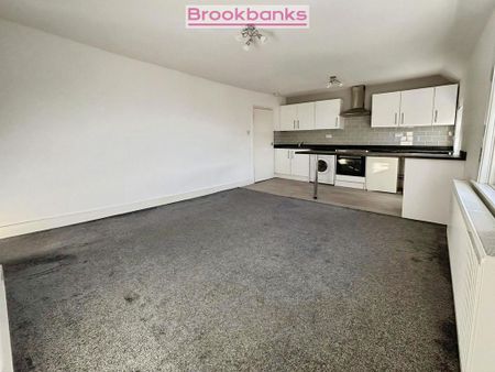 1 bedroom flat to rent - Photo 2
