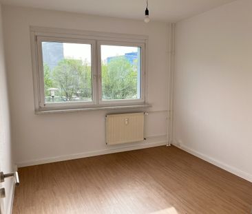 Wo das Leben so spielt…freie 3-Zimmer-Wohnung in der 1 Etage mit Balkon - Foto 1