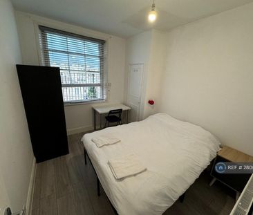 3 bedroom flat to rent - Photo 5