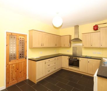 2 bedroom terraced house to rent - Photo 2