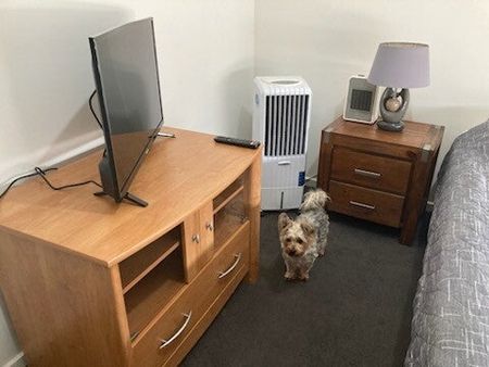 Altona Meadows - Photo 3