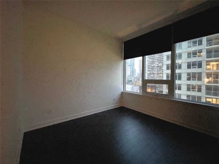 For Lease - 19 Bathurst Street Unit# 1011, Toronto, Ontario - Photo 2