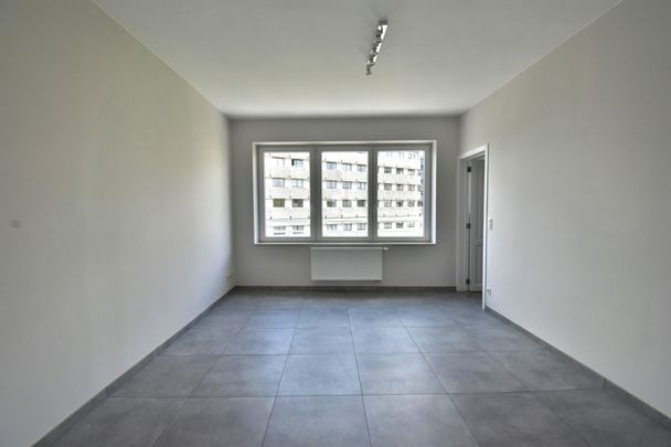 appartement te huur in Schaarbeek - Photo 1