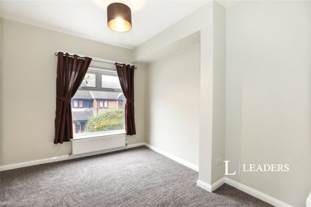 3 bedroom house to rent Flag Lane, CW1 - Photo 5