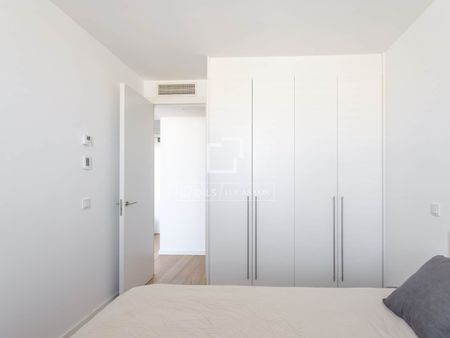 Excellent 2 Bedroom penthouse with 25m² terrace for rent in Argüelles, Madrid - Photo 2