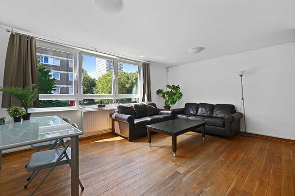 4 bedroom flat to rent - Photo 1