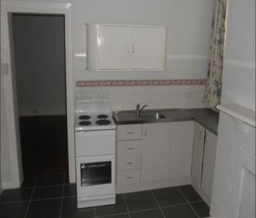 EAST TAMWORTH - One Bedroom Unit - Photo 2