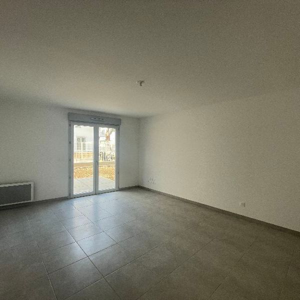 Appartement 2 pièces 44m2 MARSEILLE 9EME 887 euros - Photo 1