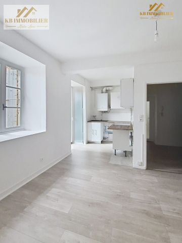 Location Appartement 6 pièces 103m² PRIVAS 07000 - Photo 3