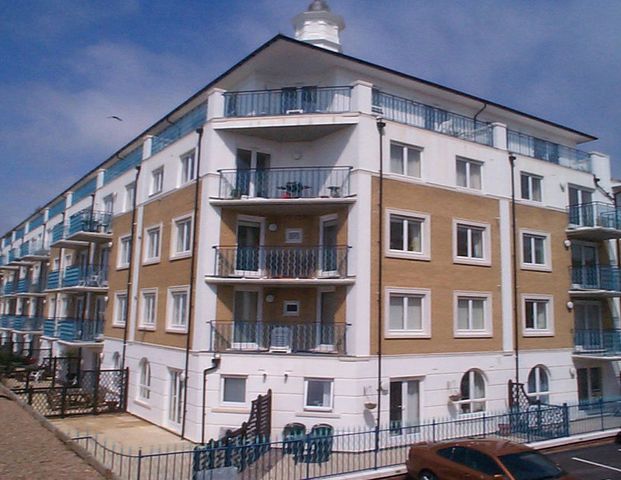 Merton Court, Brighton Marina Village - Photo 1