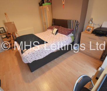 4 Bedroom Mid Terraced House for rent in Ashville Road - Photo 1