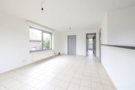 Instapklaar appartement met 2 slpkr + terras + overdekte autostaanplaats – Nijlen - Photo 4