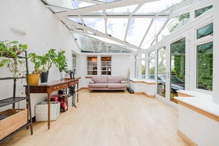 5 bedroom detached house to rent - Photo 4