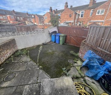 2 bedroom end of terrace house to rent - Photo 6