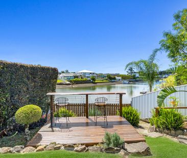 FULLY FURNISHED FOUR BEDROOM WATERFRONT HOME WITH POOL - SIX MONTH ... - Photo 5