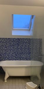 Rum i hus - kvinnlig student - Photo 4