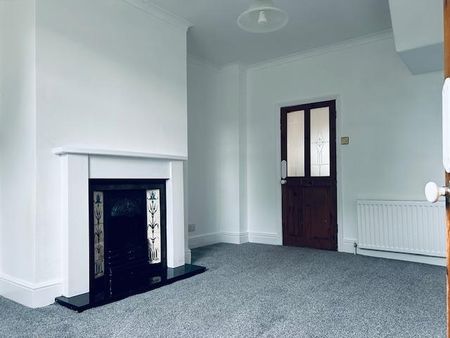 2 bedroom end of terrace house to rent - Photo 4