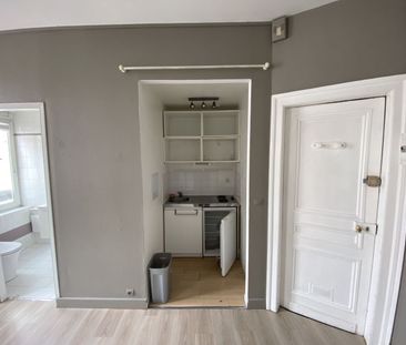 Location Appartement 2 pièces 34m² LILLE 59000 - Photo 6
